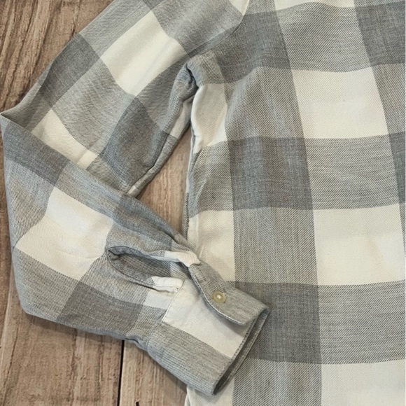 LOFT women Gray and White Plaid long sleeve Shirt/size XXSP - Picture 5 of 10
